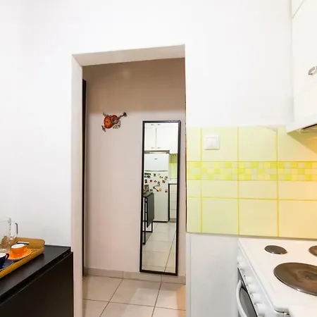 F & B Collection - For 3 Apartament